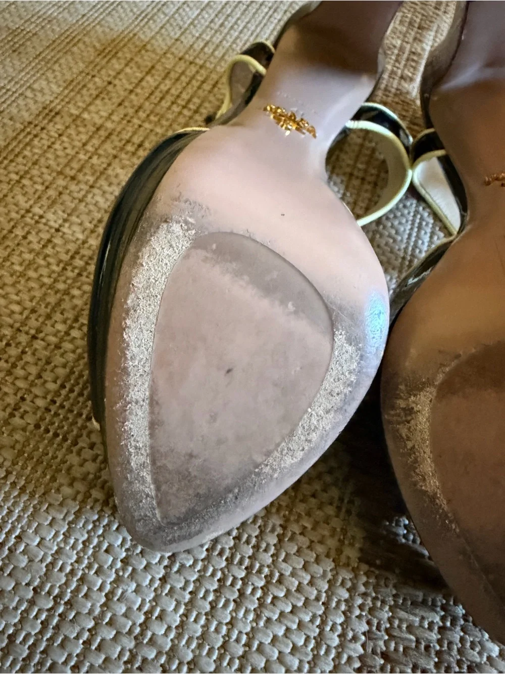 PRADA Black Patent Leather Platform Heels w/Cream Piping, size 9, euro 41